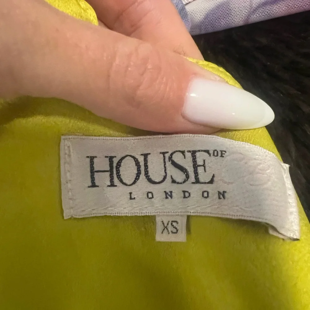 House of CB Yellow Sweetheart Slit Gown - Picture 6 of 9